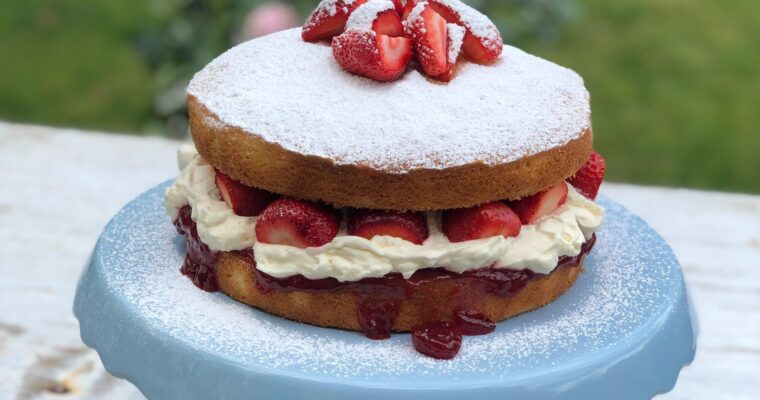 Top tips for making a Jubilee celebration cake