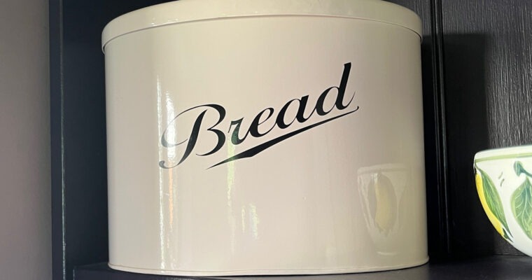 How to store fresh bread
