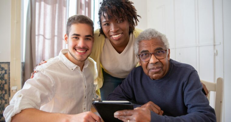 How volunteering can keep you happy & healthy